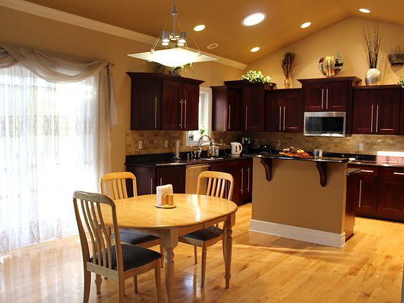 3rd image of 8871 W Silverwood Ct