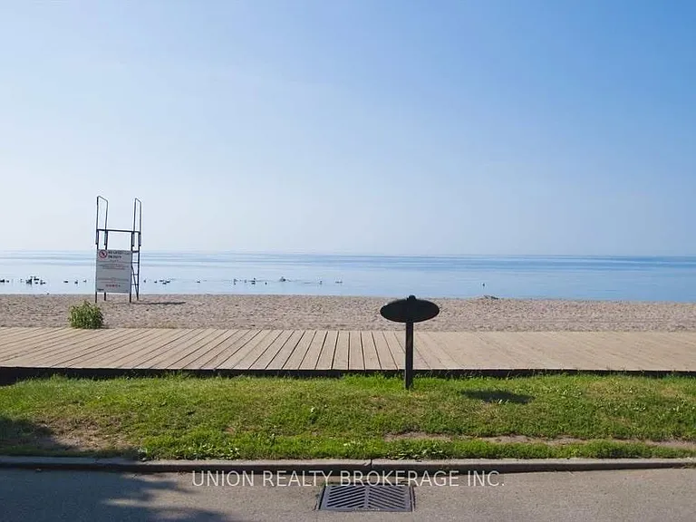 58 Scarboro Beach Blvd #UPPER — Photo 17