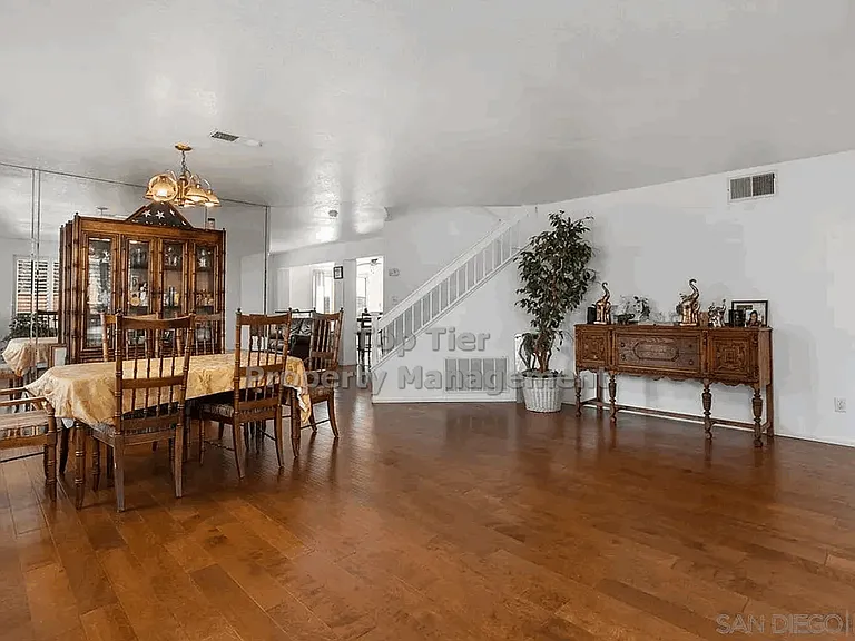 408 Shadow Tree Dr — Photo 4