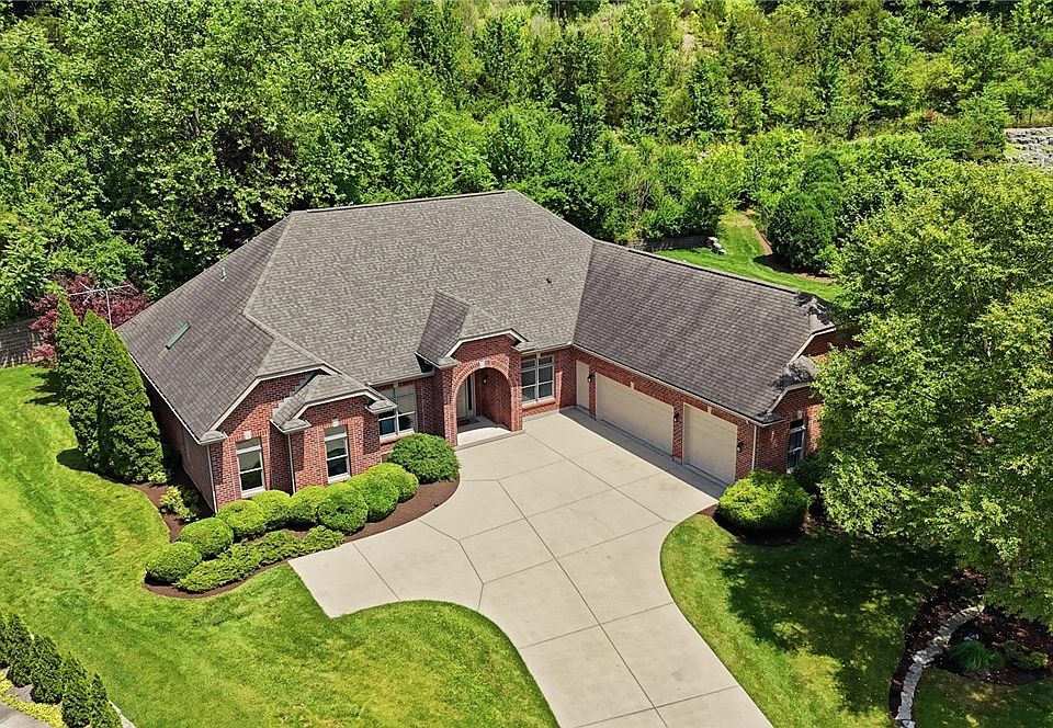 1st image of 1529 Clear Brook Dr
