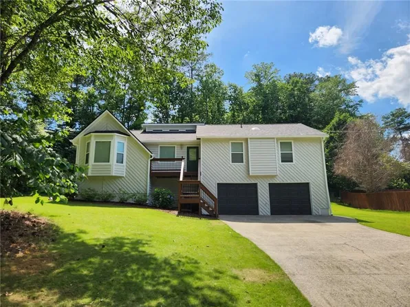 3305 Paxton Dr, Marietta, GA 30066