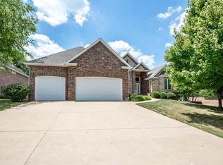 2331 S Cedar Dr, Springfield, MO 65809