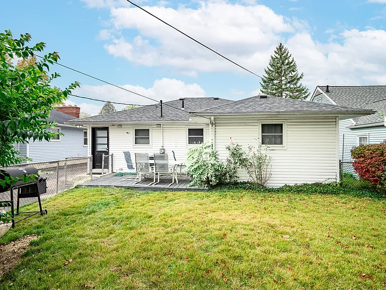 850 S Broadleigh Rd — Photo 12