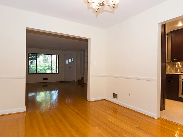3628 Jenifer St NW — Photo 5