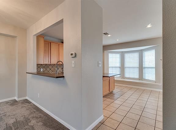 4th image of 2588 Chambers Dr