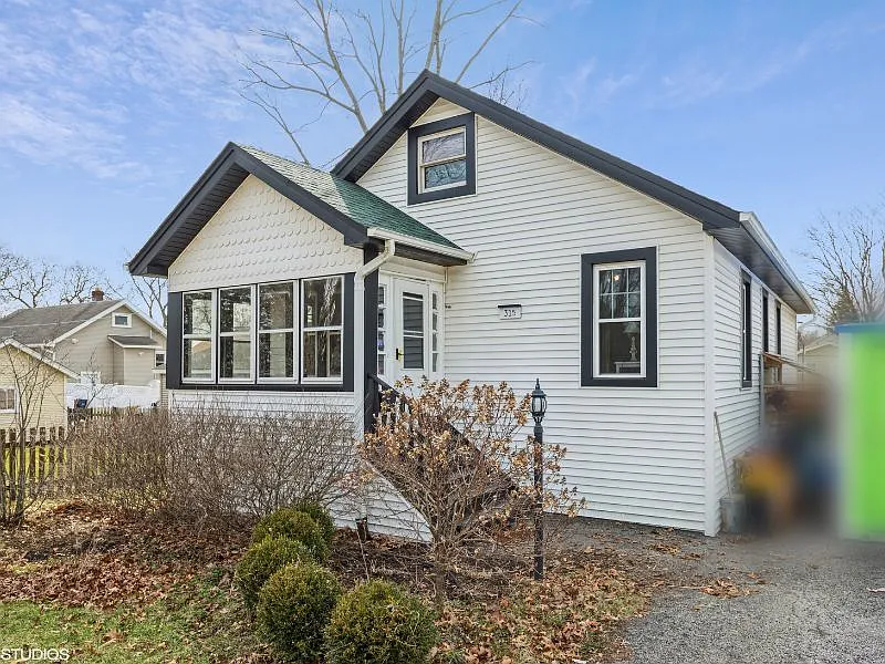 315 W Brookfield St photo 1