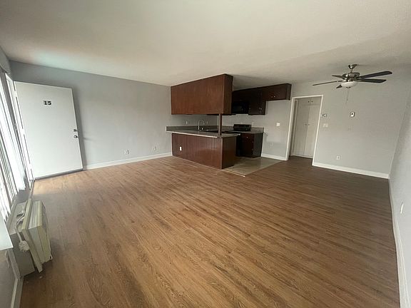 4th image of 7430 Canby Ave #15
