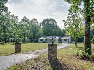 1422 Peirce Rd, Cottageville, SC 29435