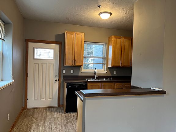 2nd image of 1335 Dakota St #A