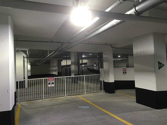 4th image of 111 Worsley St #713