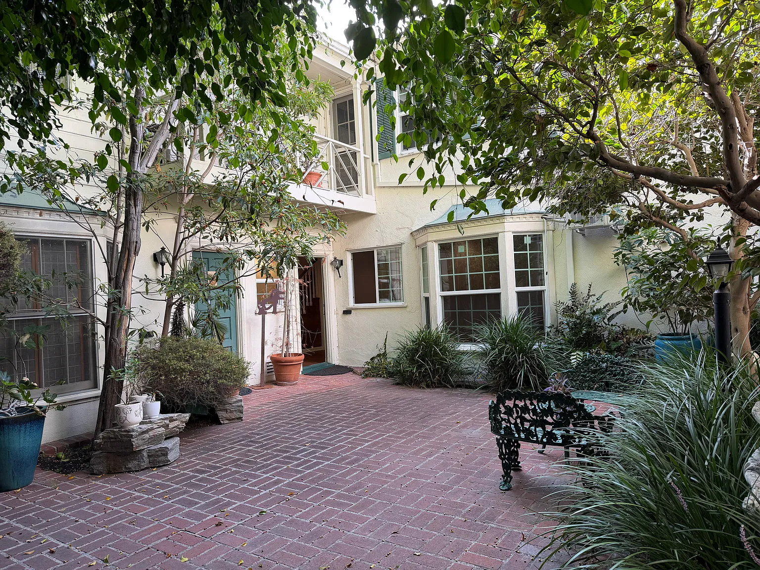 2 bed, 2.5 bath, 1450 sqft, $5,500 — Photo 4