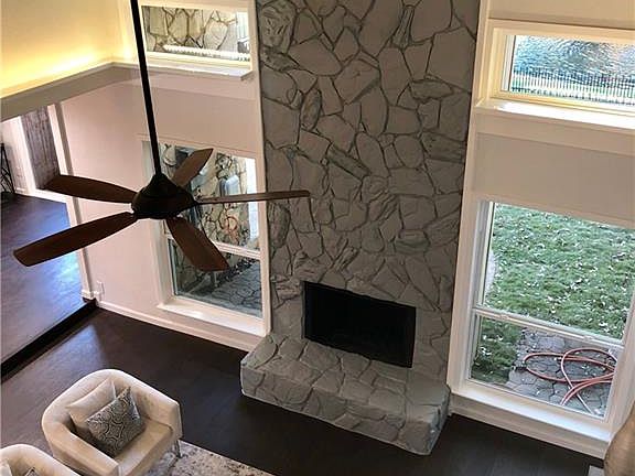 3rd image of 2963 Country Place Cir