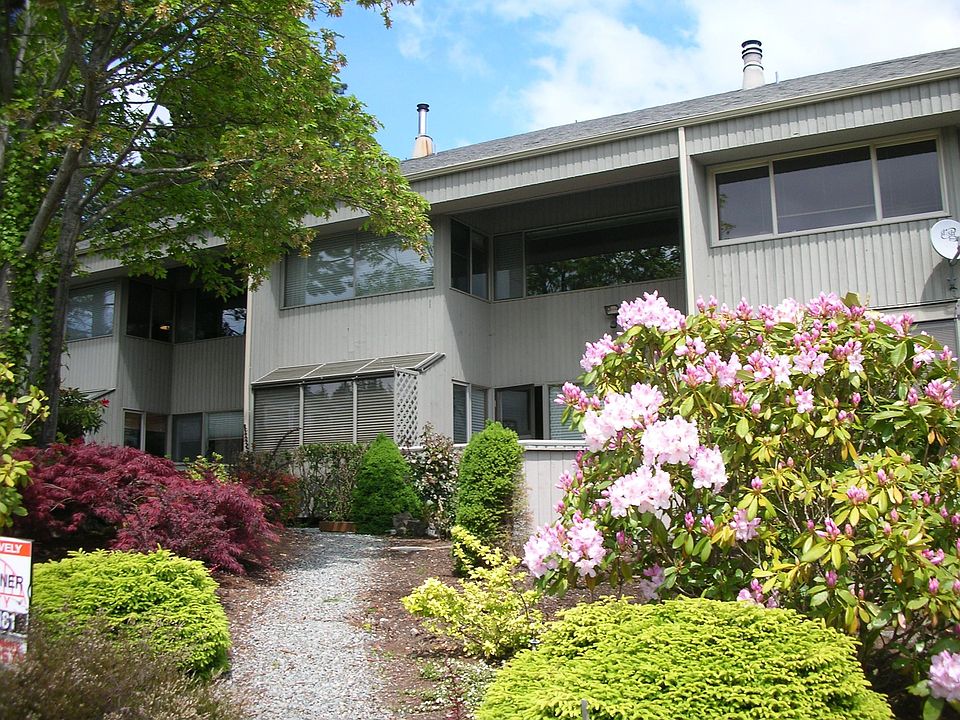 102 Shelter Bay Drive 