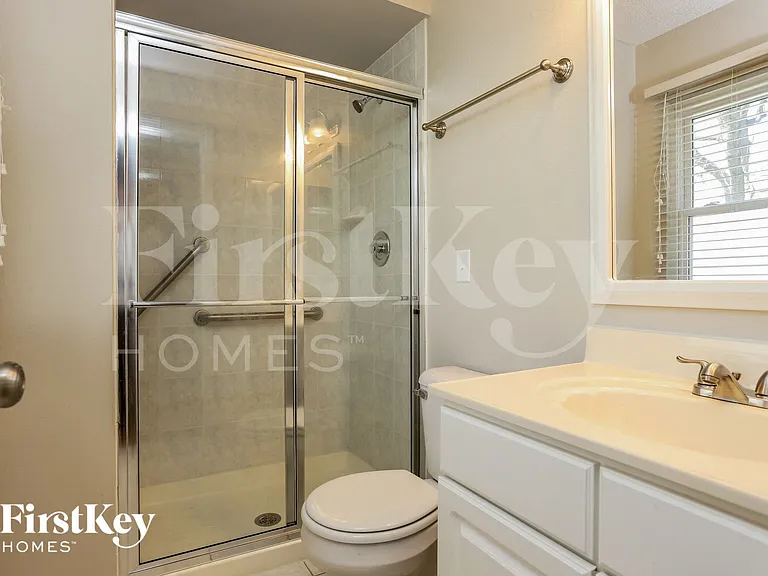 13235 Delft Dr — Photo 9