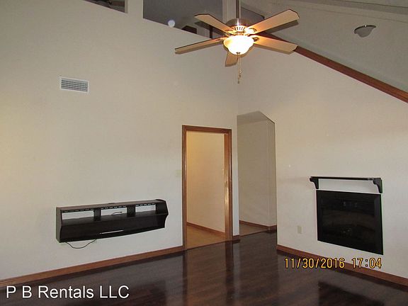 3rd image of 5417 NW King Richard Ave
