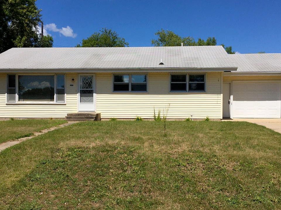 1st image of 400 E 9th St
