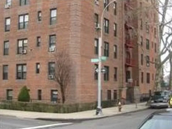 711 Montauk Ct image 1 of 1