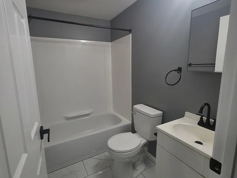 514 Saint Paul Pl #D — Photo 10