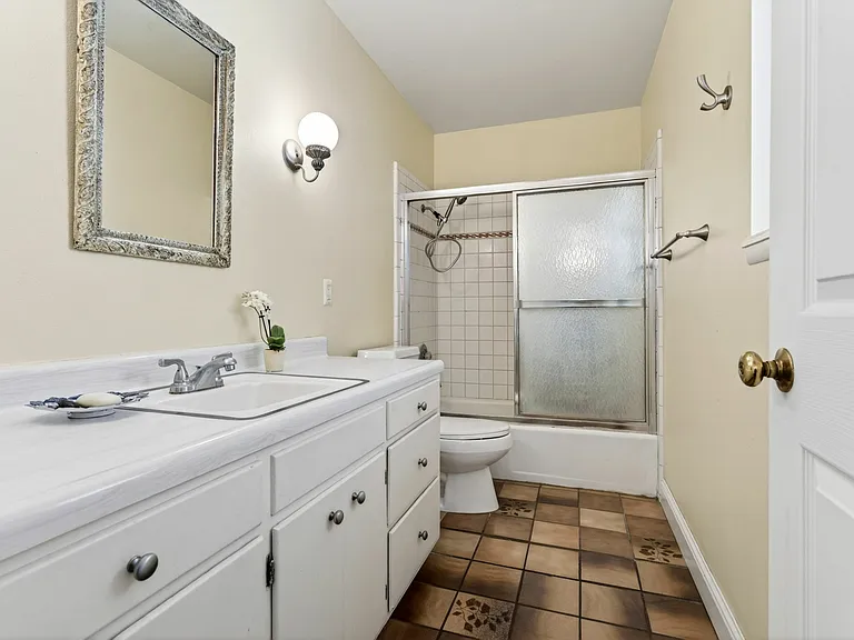 2348 Mill Creek Ln — Photo 20