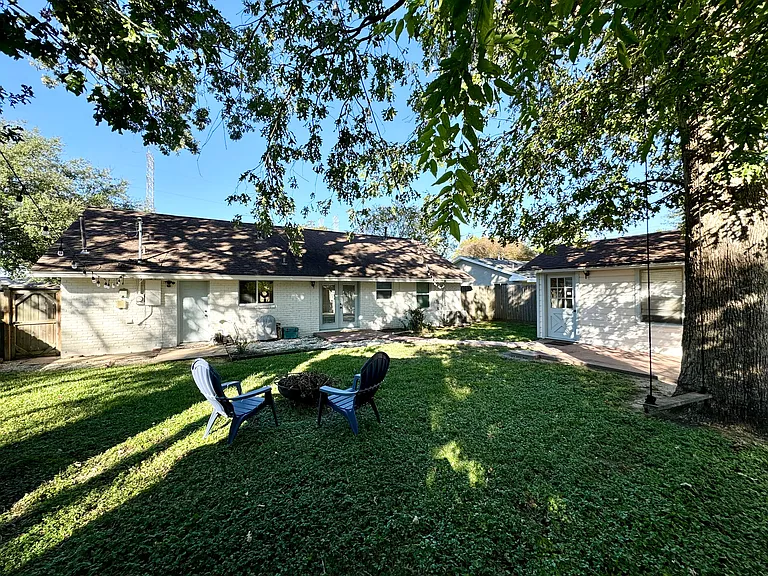 2311 Stonecrest Dr — Photo 17