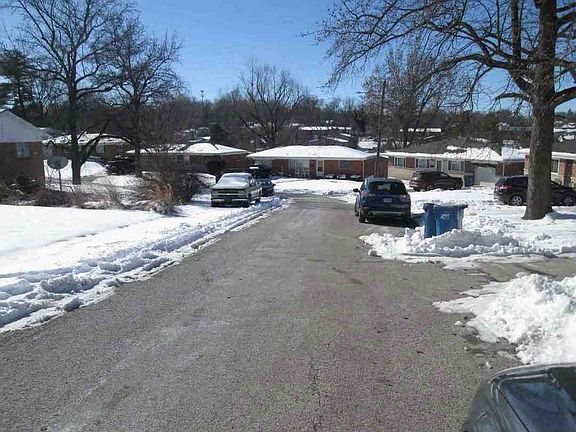 4th image of 8786 Darnell Pl