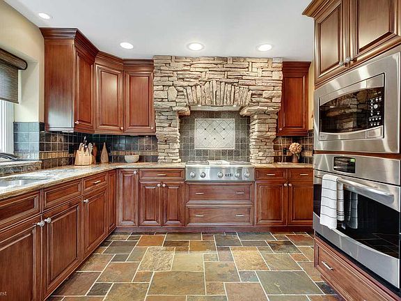 3rd image of 54231 Shady Ln