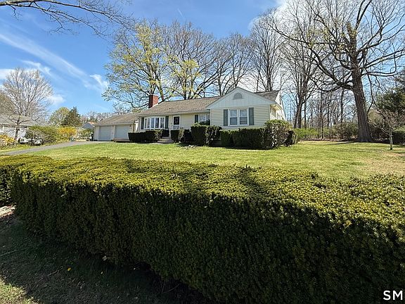 2nd image of 10 Cedar St