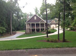 107 S Warwick Rd, Greenville, SC 29617