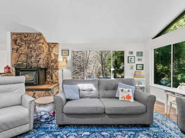 903 Redwood Dr, Aptos, CA 95003