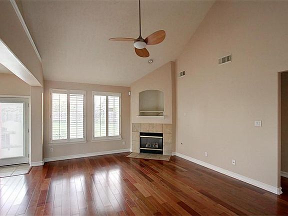 4th image of 506 Lantern Lake Ct