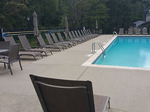 2nd image of 9036 Portage Pointe Dr