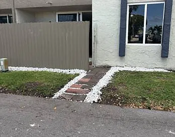 10000 NW 80th Ct — Photo 4