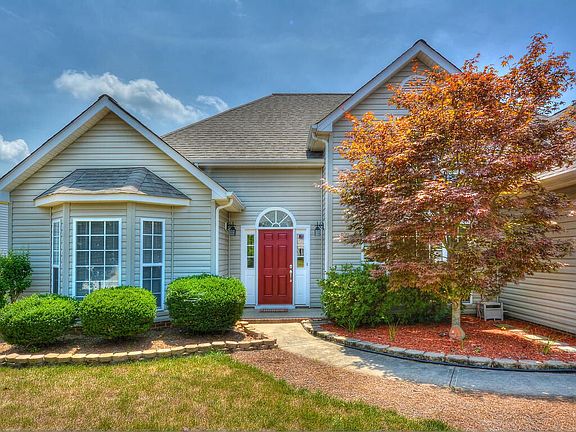 2nd image of 113 Breton Ct