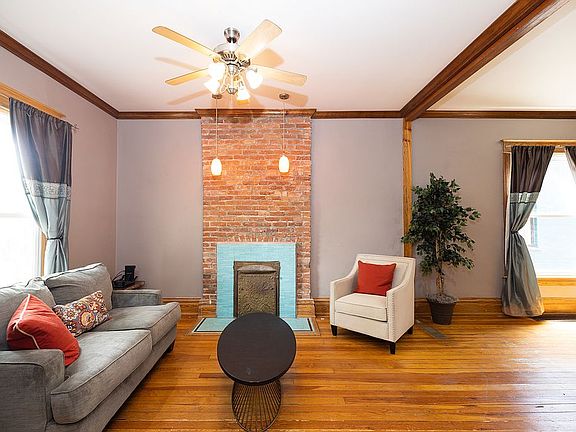 2nd image of 2517 N Race St