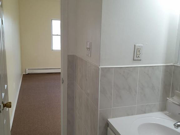 4th image of 14014 Charles Ln Floor 2