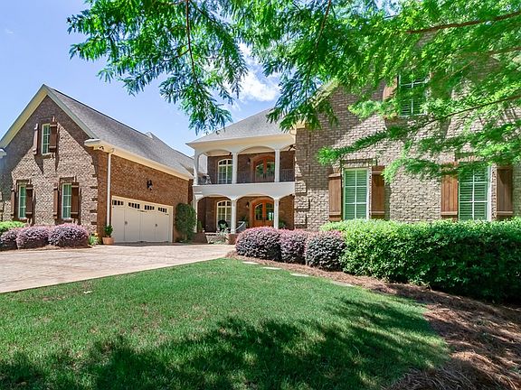 3rd image of 934 River Oak Dr