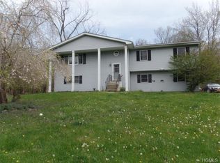 13 Purdys Ln, New Windsor, NY 12553