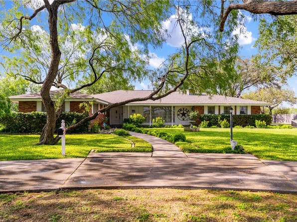 203 W Trant Rd, Kingsville, TX 78363