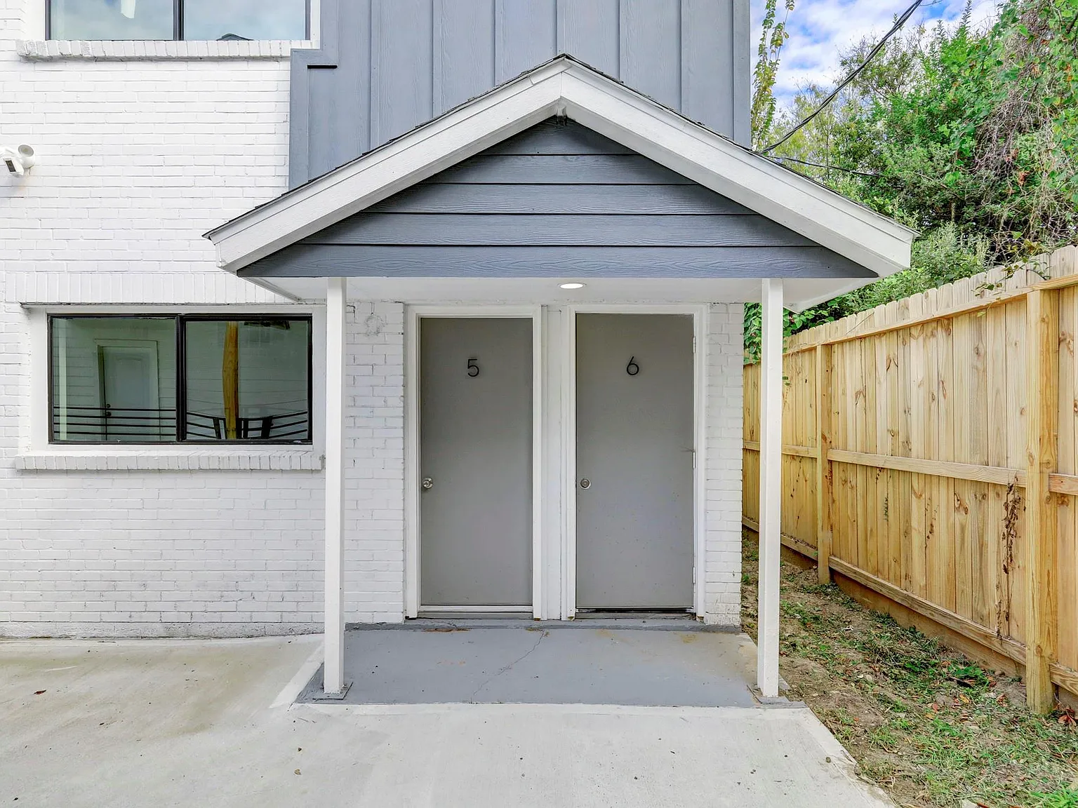 2 bed, 1.0 bath, 700 sqft, $1,199 — Photo 3