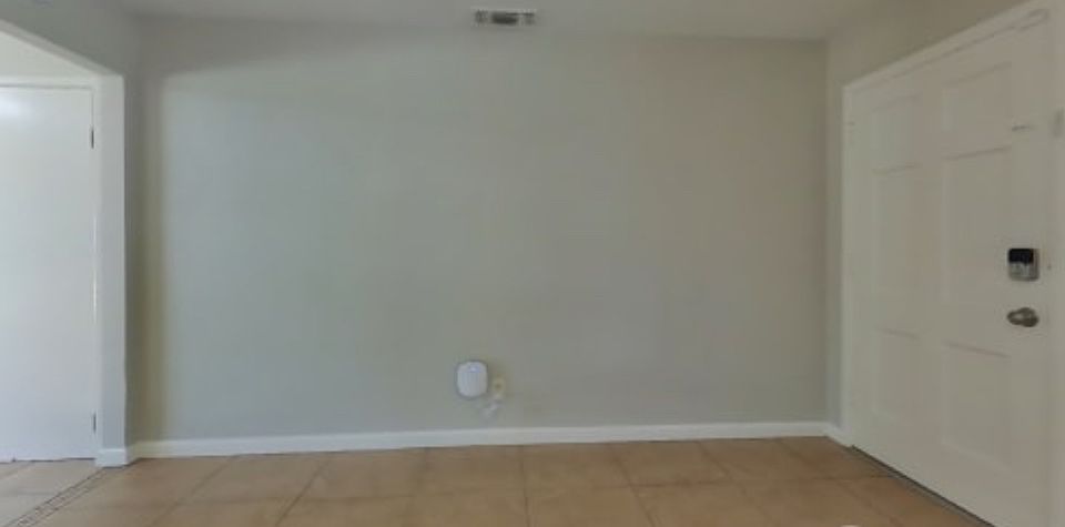 1st image of 5652 Laurine Way #1
