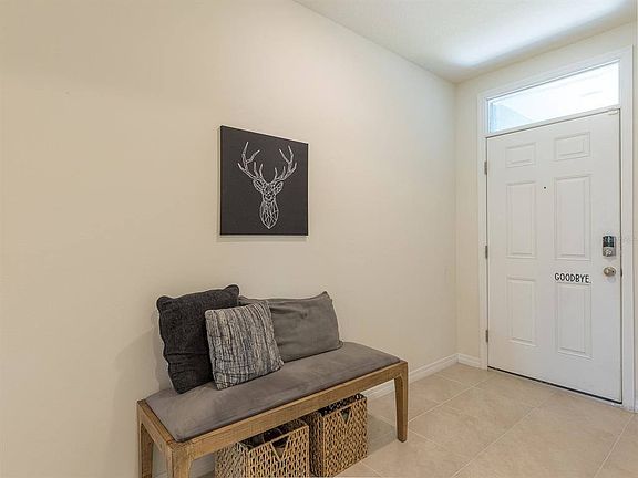 4th image of 3957 Centerville Way