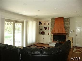5th image of 251 Chamonix Ct