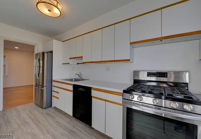 255 Bogert Rd #2A — Photo 9