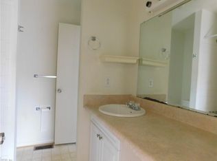 3825 Governors Way, Virginia Beach, VA 23452