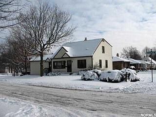 2nd image of 3205 Elmwood St