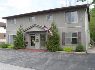 582 Clinic Rd, Hannibal, MO 63401