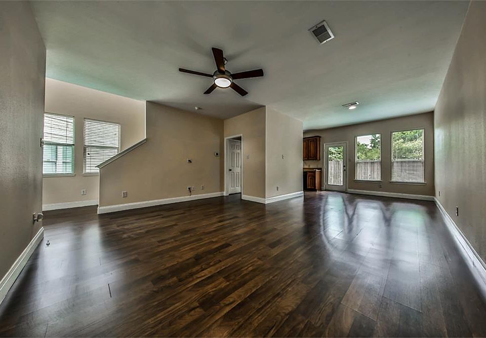 1st image of 16562 Pentonshire Ln