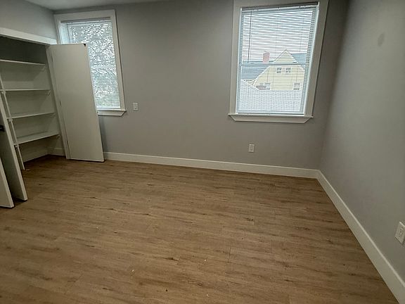 3rd image of 203 Mount Vernon Ave #203