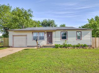 403 W 45th St, Sand Springs, OK 74063