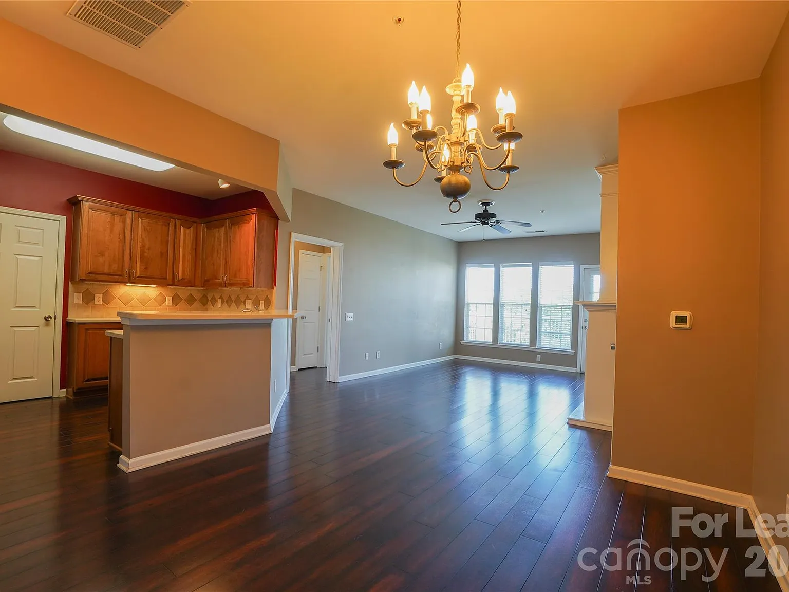 2 bed, 2.0 bath, 1200 sqft, $1,795 — Photo 1